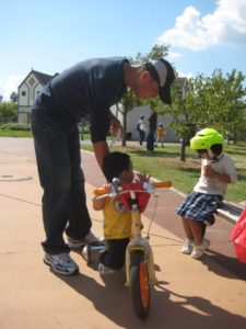 いつまでも自粛してたら経営が危うい、そろそろ動き出さないと