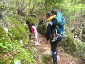 高知旅行2日目～四万十川源流を求めて家族でトレイルを歩く～