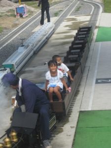 仕事場が自分の部屋のようになっている。便利だわ