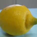 レモン入りマティーニはグイグイ行ける「ジン・バック」