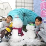 久々の積雪に大興奮の子供たち、朝からお風呂2回入りました
