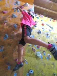 【ボルダリング】子供たちと一緒にボルダリングに挑戦してみた