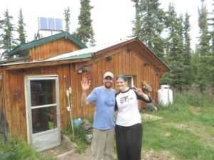 ホワイトホースでお世話になった2人に贈り物を送ります