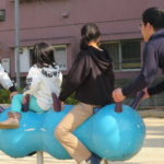 昨日は昼から飲み会、今日は果樹の剪定作業