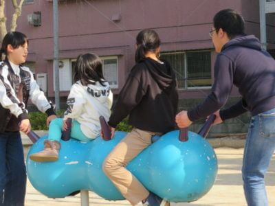 昨日は昼から飲み会、今日は果樹の剪定作業