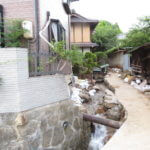 実家は落ち着いてきたので、ご近所にボランティアに行ってます