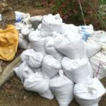 畑の土砂撤去作業に行ってきた、まだまだ復興途上です