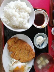 疲れで身体が動かず午前中はグッタリしてました