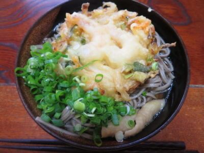 カルボナーラから一転、蕎麦の出汁の取り方を教わりました