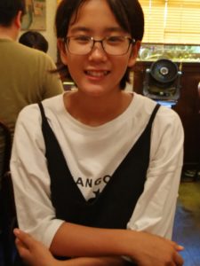 娘のアコースティックギターを探して市街地を歩き回る一日でした