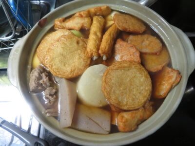 「おでん」作りに3時間、牛すじ肉の下処理が面白かった