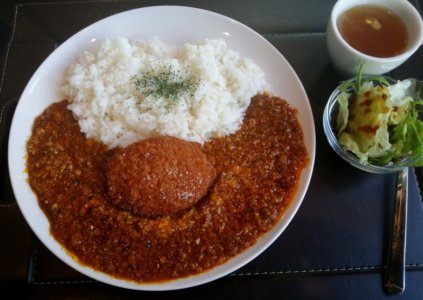 府中町にある銭谷商店の欧風カレー
