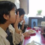 春休みだけど家族バラバラ、昼飯だけ一緒に食べてもらいました