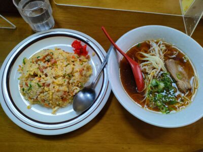 海田町の餃子苑