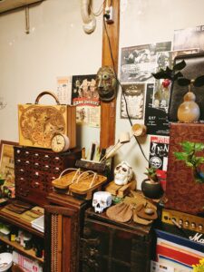 chelsea_leather_art_work内観