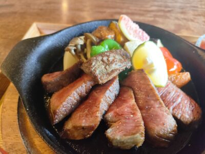 日向草「黒毛和牛のステーキ」