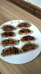 三原市来々軒の餃子